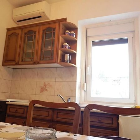Apartment Zvone Veli Rat Exteriér fotografie